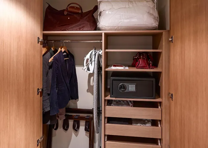 アパートホテル アダージョ シティ 4*