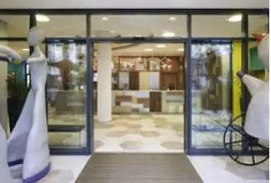 アパートホテル アダージョ シティ 4*