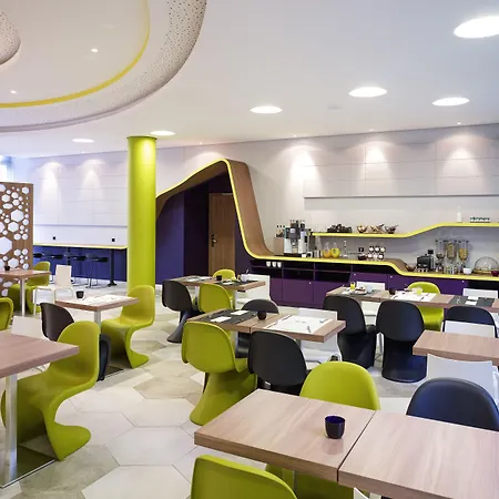 Adagio Aparthotel 4*